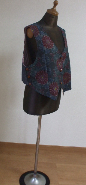 紬集めのベスト作りました　着物リメイク