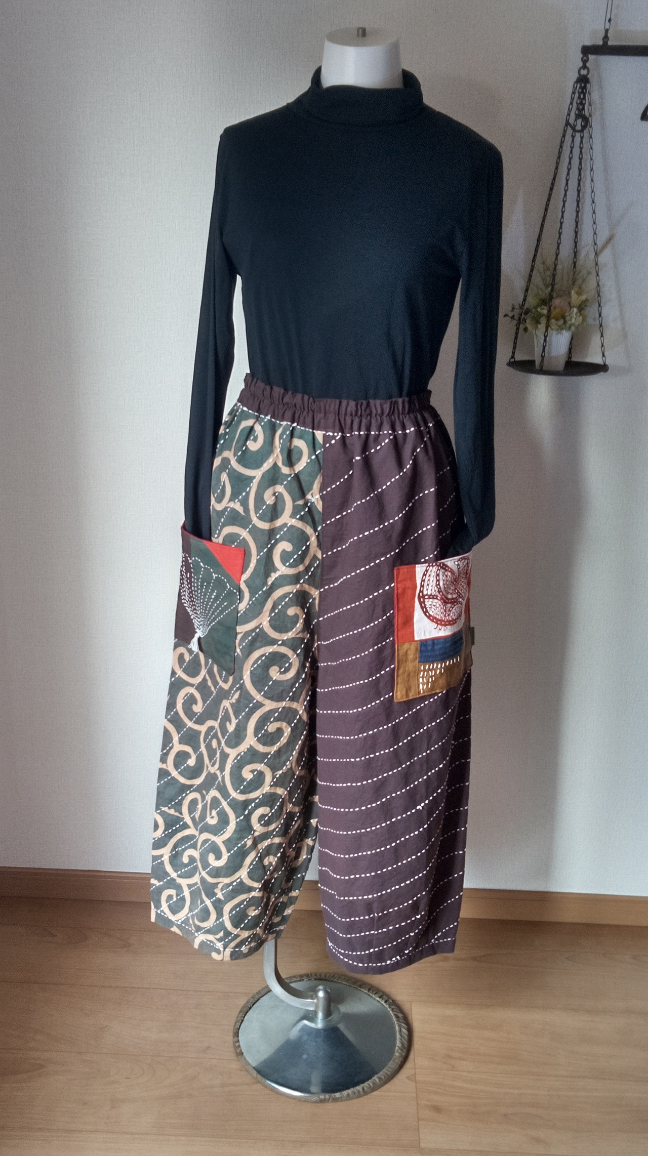 風呂敷バルーンパンツに刺し子をしてみました