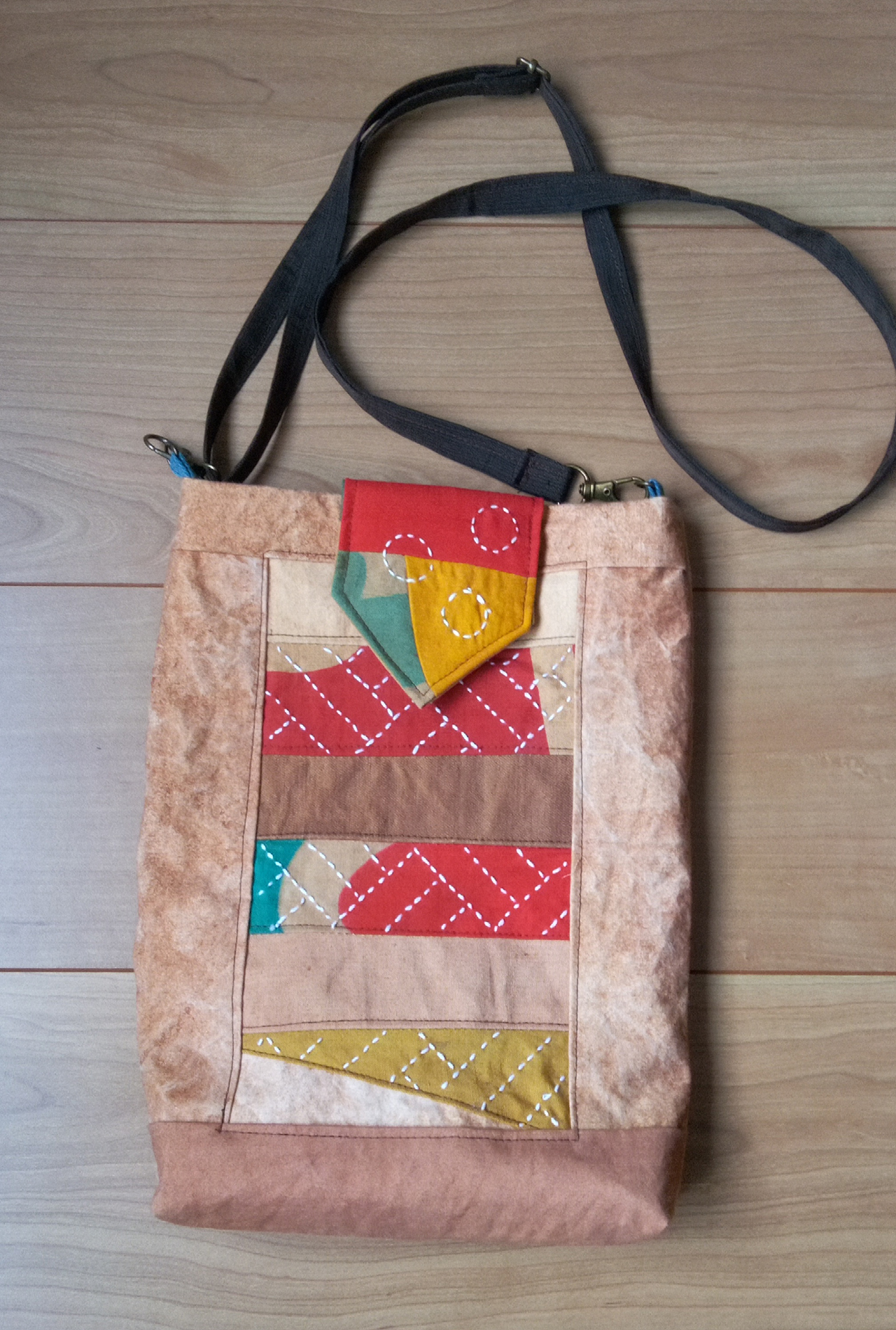 大漁旗のショルダーバック完成しました。