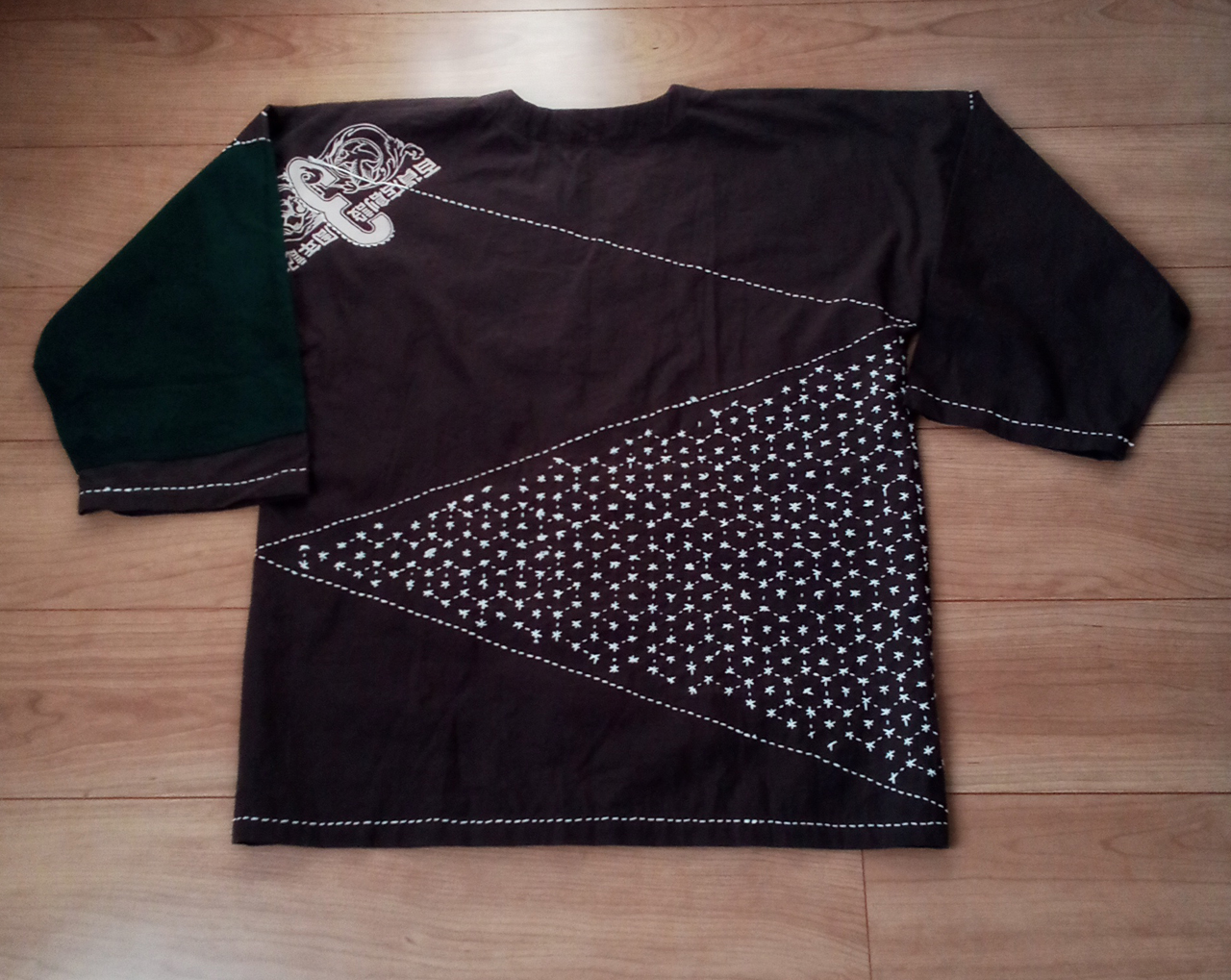 風呂敷シャツ　後ろ