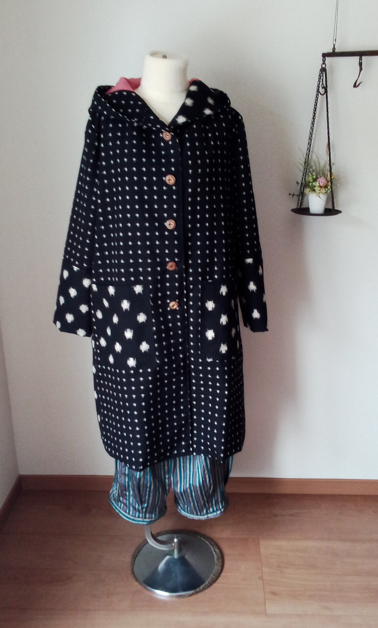 黒絣コート作りました。ウールです。