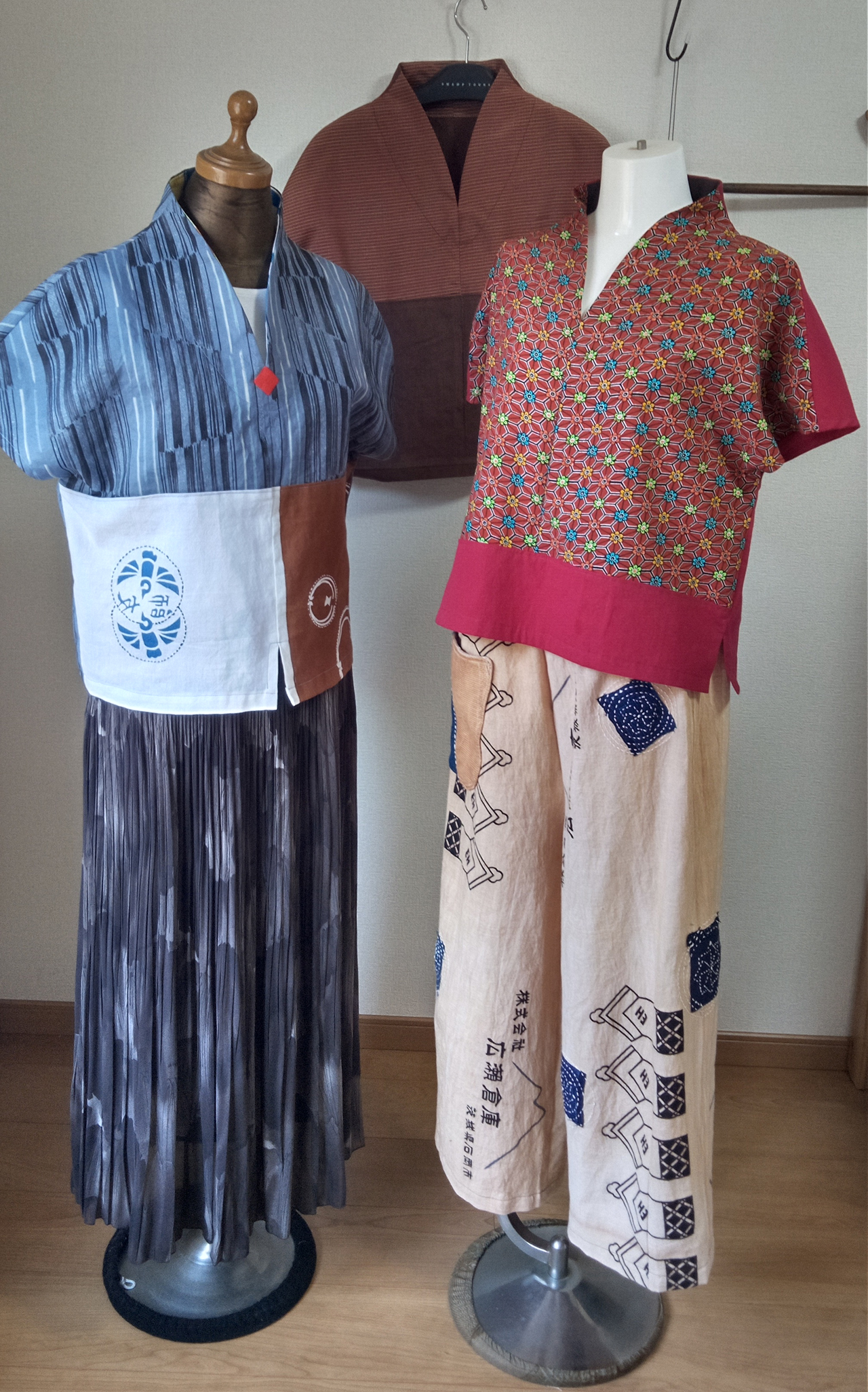 ニコニコ木綿などを使いトップス作りました。